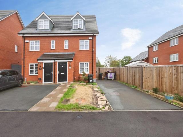 3 bedroom semi detached house for sale