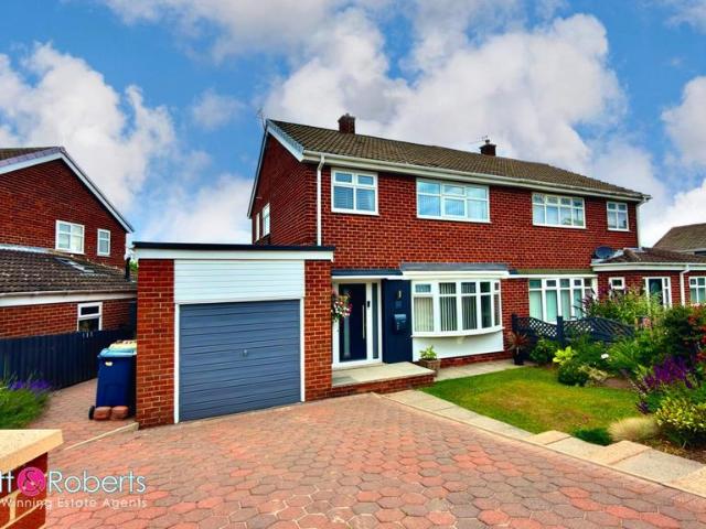3 bedroom semi detached house for sale