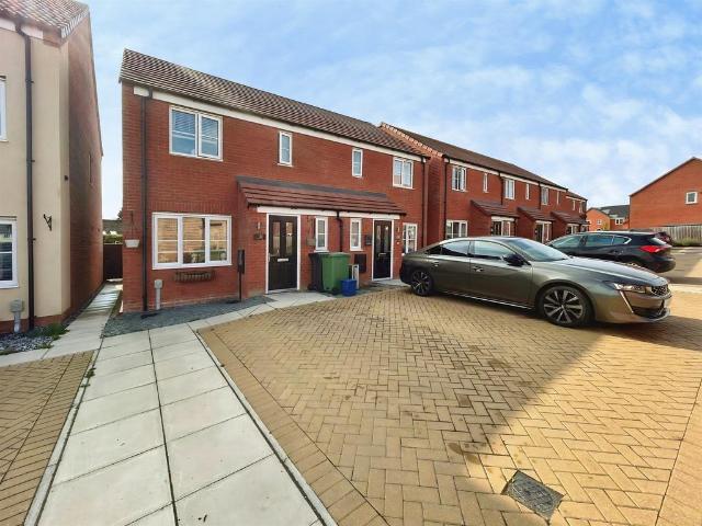 3 bedroom semi detached house for sale