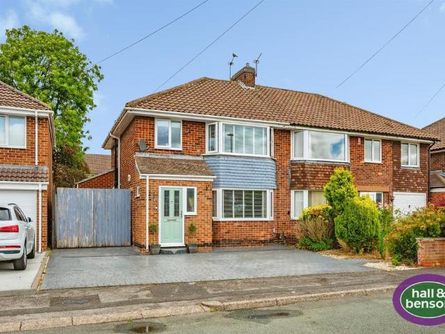 3 bedroom semi detached house for sale