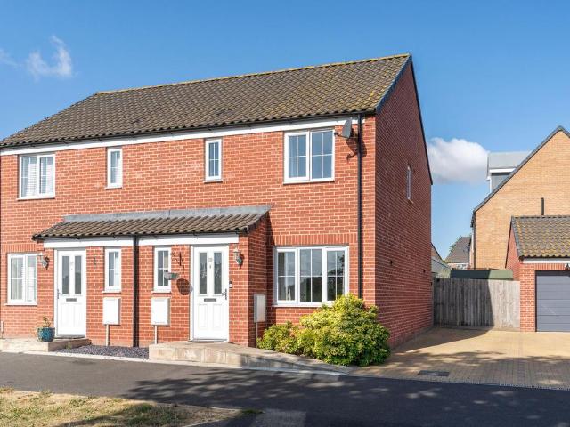 3 bedroom semi detached house for sale