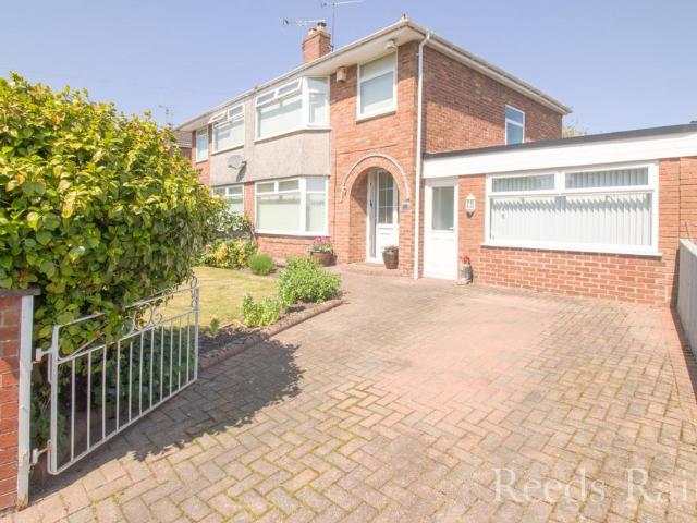 3 bedroom semi detached house for sale