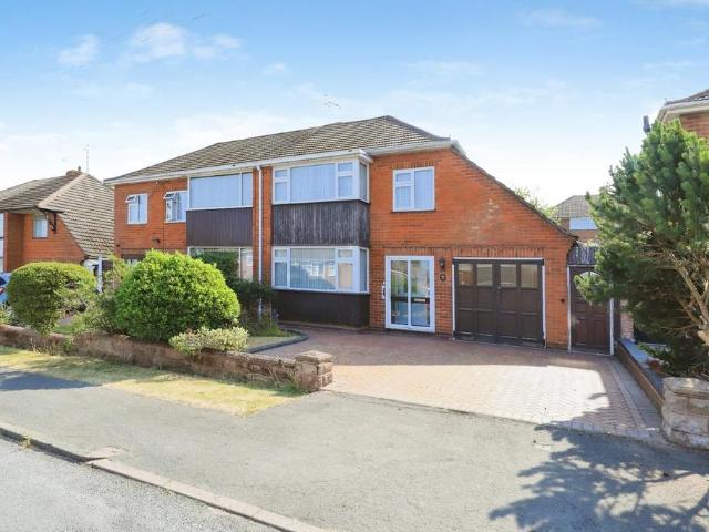 3 bedroom semi detached house for sale
