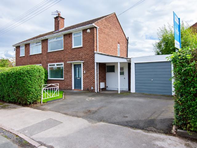 3 bedroom semi detached house for sale