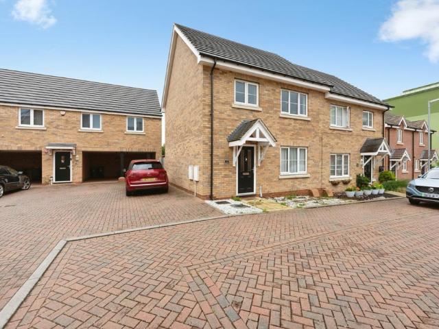 3 bedroom semi detached house for sale