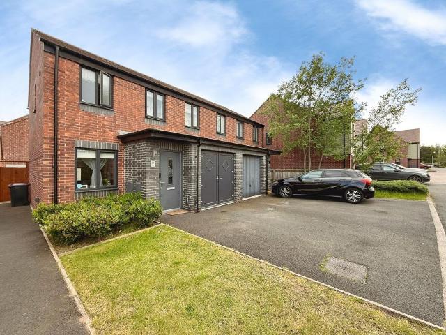 3 bedroom semi detached house for sale