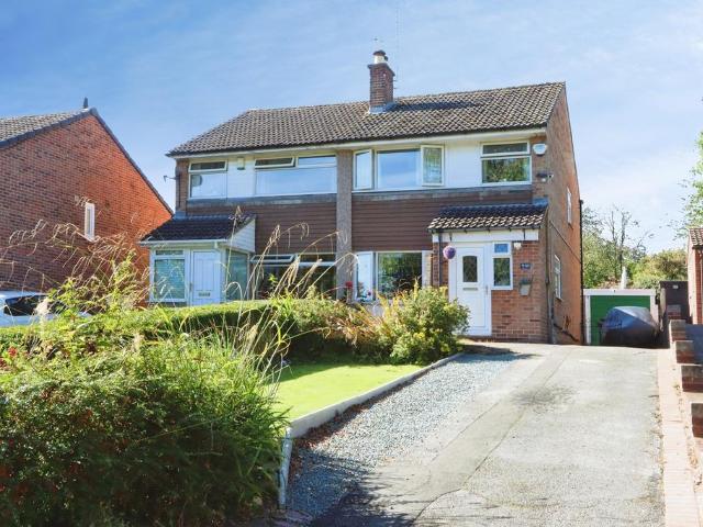 3 bedroom semi detached house for sale