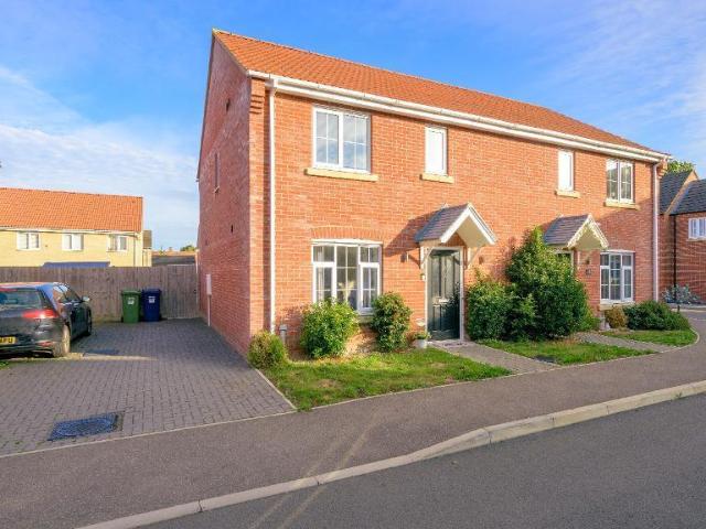 3 bedroom semi detached house for sale