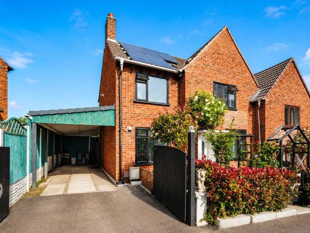 3 bedroom semi detached house for sale