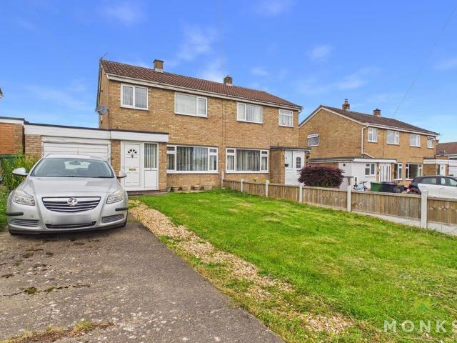 3 bedroom semi detached house for sale