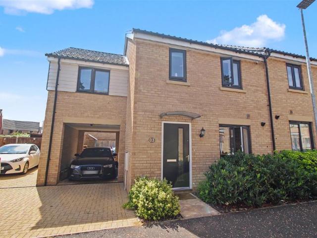 3 bedroom semi detached house for sale