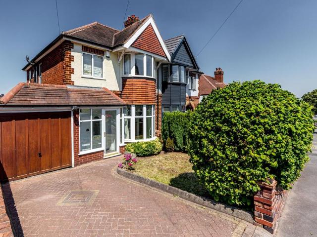 3 bedroom semi detached house for sale