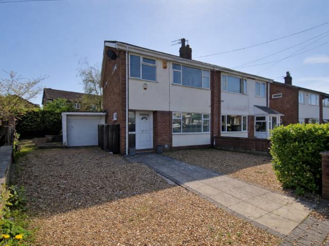 3 bedroom semi detached house for sale