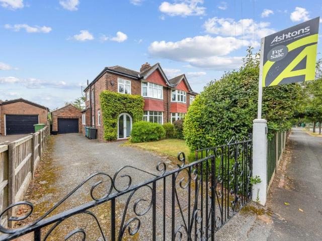 3 bedroom semi detached house for sale