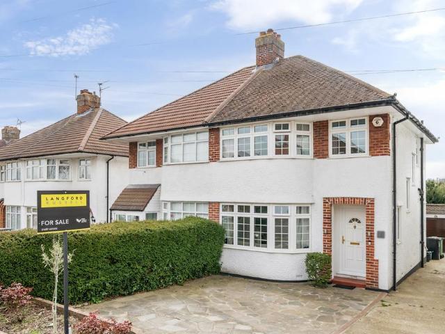 3 bedroom semi detached house for sale