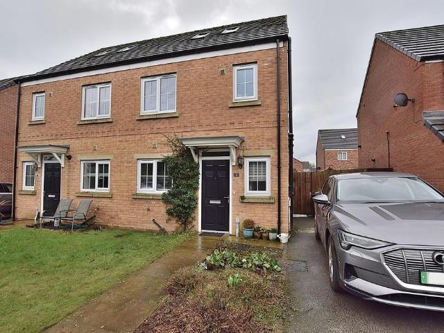 3 bedroom semi detached house for sale