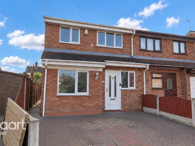3 bedroom semi detached house for sale