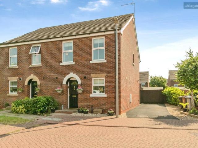 3 bedroom semi detached house for sale