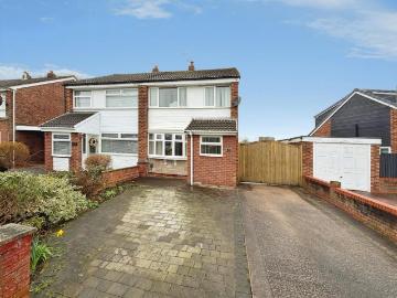 House for sale in Little Sutton Ellesmere Port - Garden