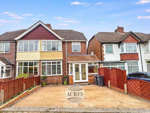 3 bedroom semi detached house for sale