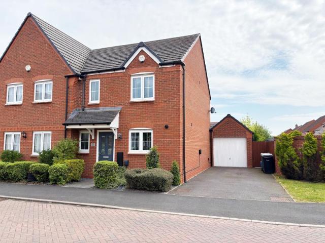 3 bedroom semi detached house for sale