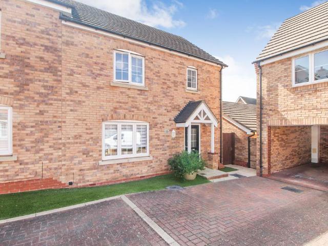 3 bedroom semi detached house for sale