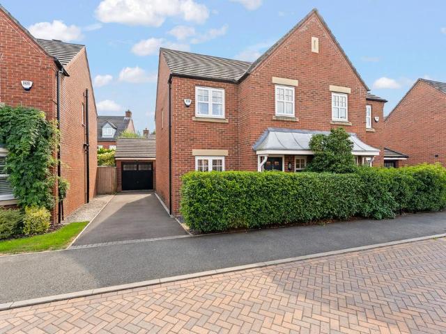 3 bedroom semi detached house for sale