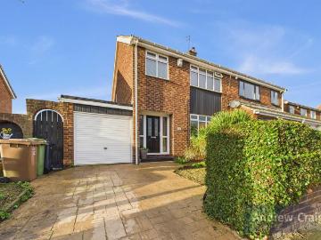 3 bedroom semi detached house for sale