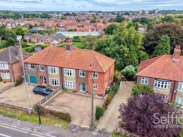 3 bedroom semi detached house for sale