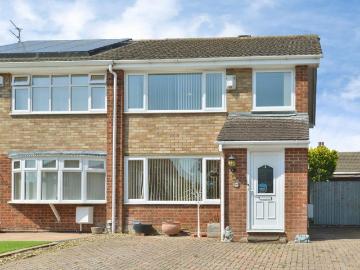 3 bedroom semi detached house for sale