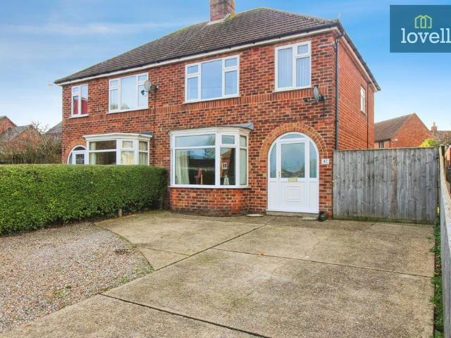 3 bedroom semi detached house for sale