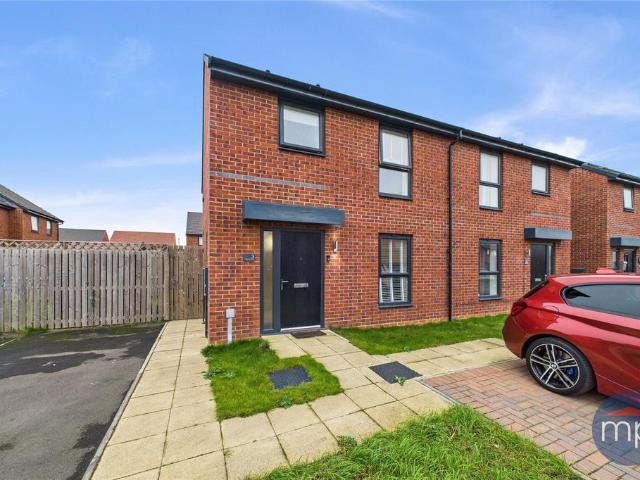 3 bedroom semi detached house for sale