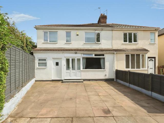 3 bedroom semi detached house for sale