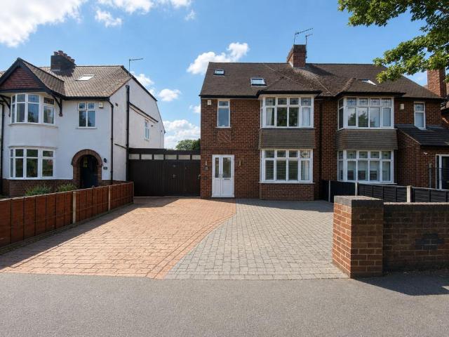 3 bedroom semi detached house for sale