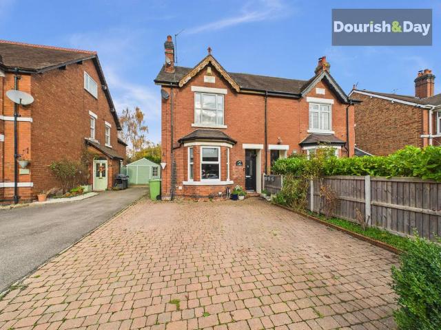 3 bedroom semi detached house for sale