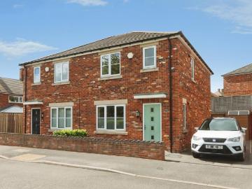 Sheffield, South Yorkshire, Midlands - Equipped kitchen