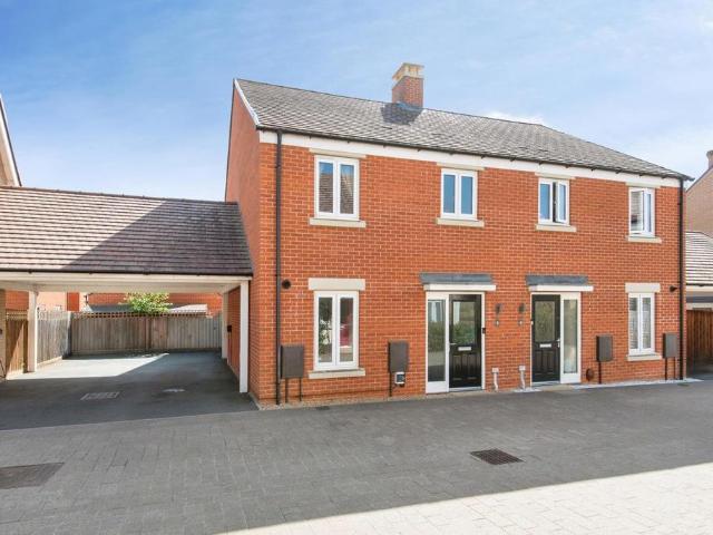 3 bedroom semi detached house for sale