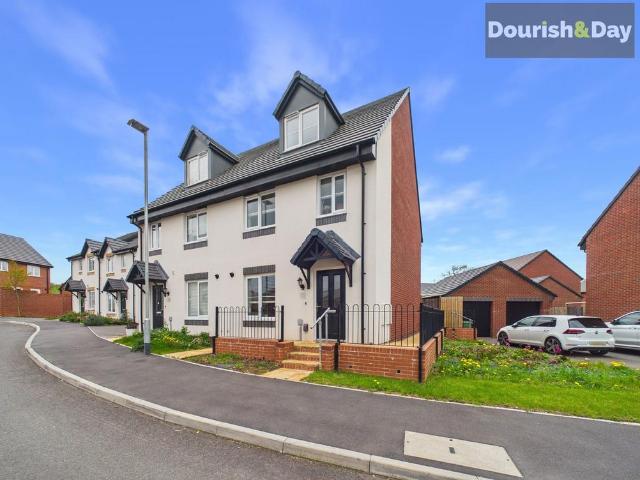 3 bedroom semi detached house for sale