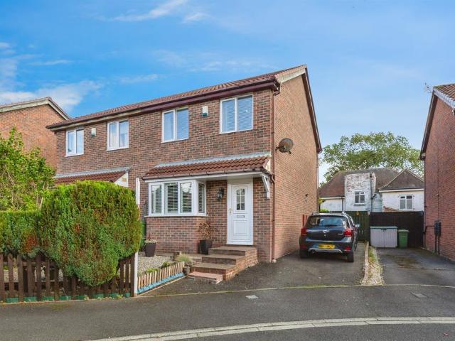 3 bedroom semi detached house for sale
