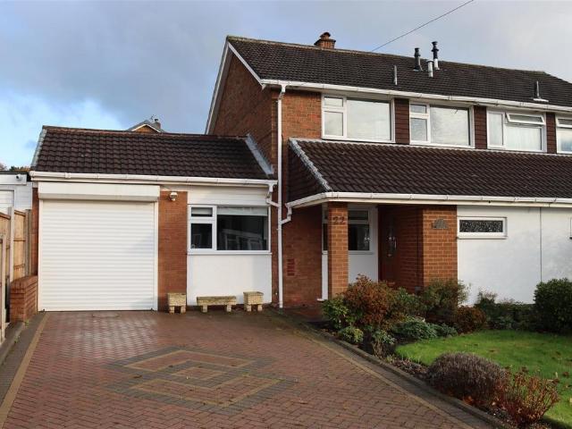 3 bedroom semi detached house for sale