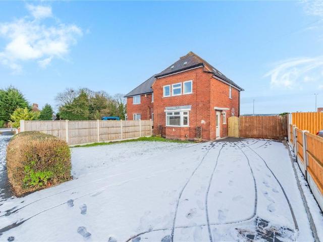 3 bedroom semi detached house for sale
