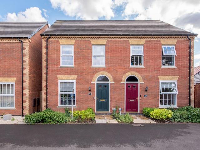 3 bedroom semi detached house for sale