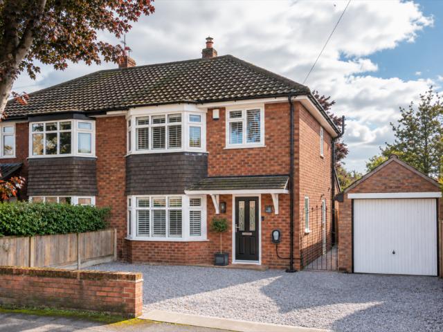3 bedroom semi detached house for sale