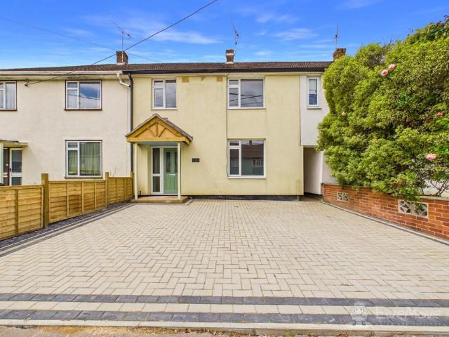 3 bedroom terraced house for sale