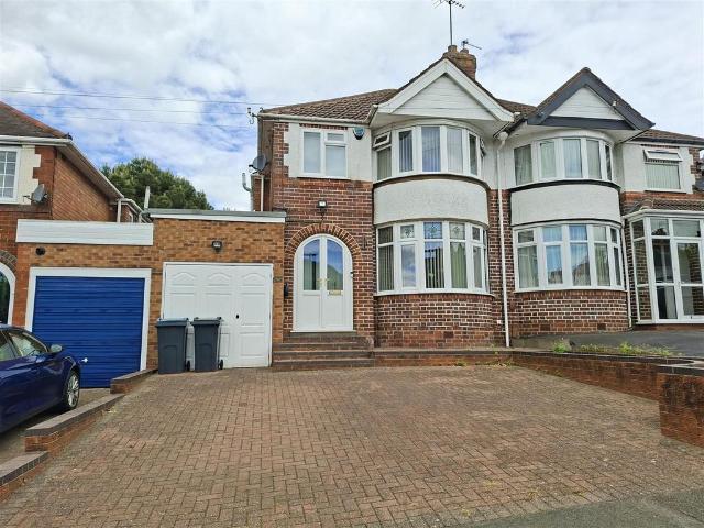 3 bedroom semi detached house for sale