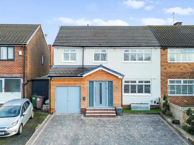 3 bedroom semi detached house for sale