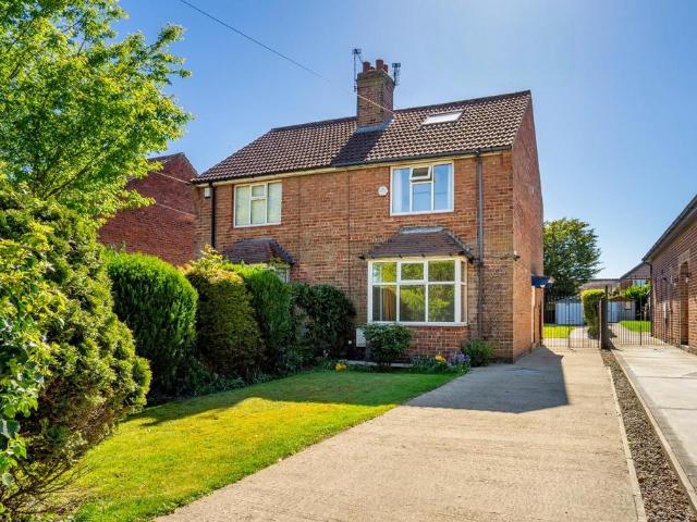 3 bedroom semi detached house for sale