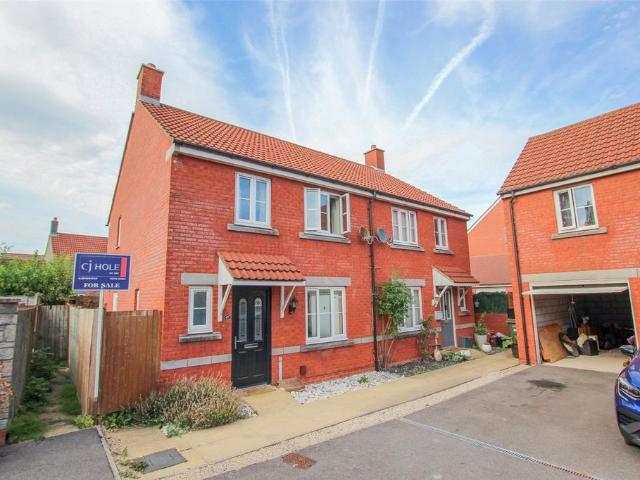 3 bedroom semi detached house for sale