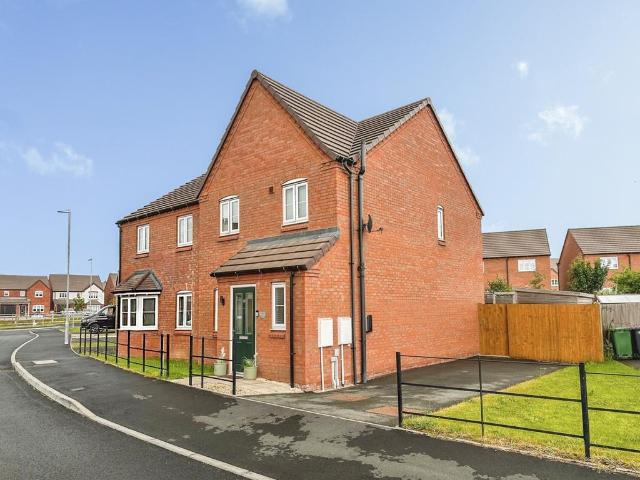 3 bedroom semi detached house for sale