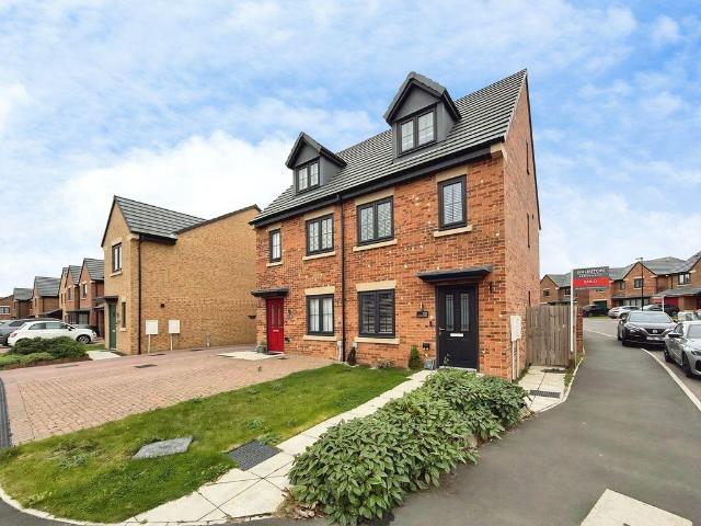 3 bedroom semi detached house for sale